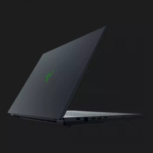 Ноутбук Razer Blade 18 18" (Intel Core Ultra 9/96GB/8TB (SSD)/RTX 5070 Ti) (RZ09-05297ER3-R3U6) (Standard)